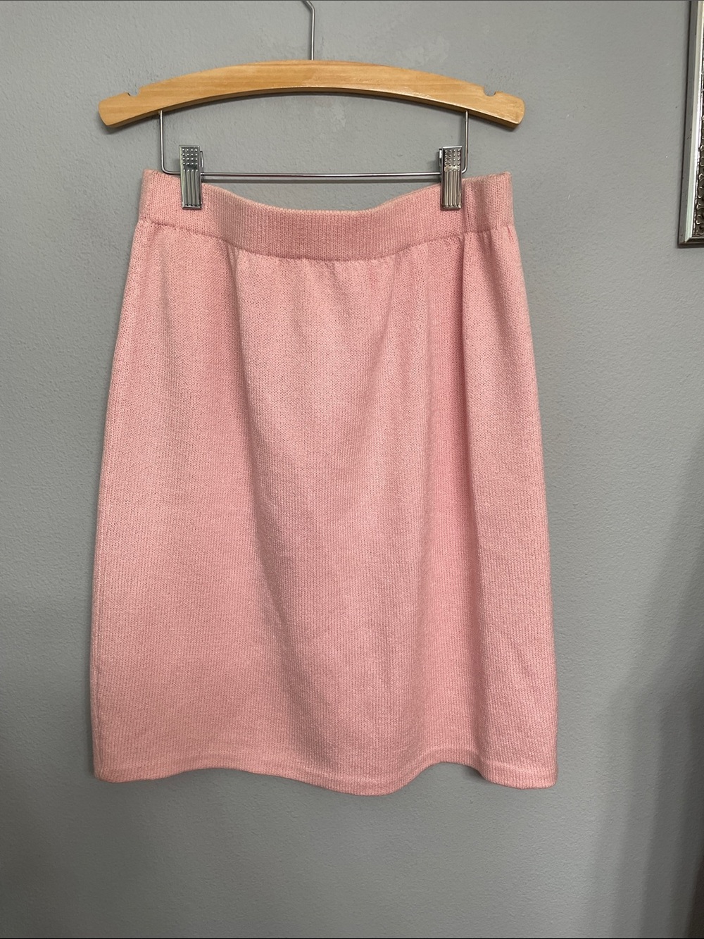 St. John Collection Light Pink Knit Pencil Skirt Size 8